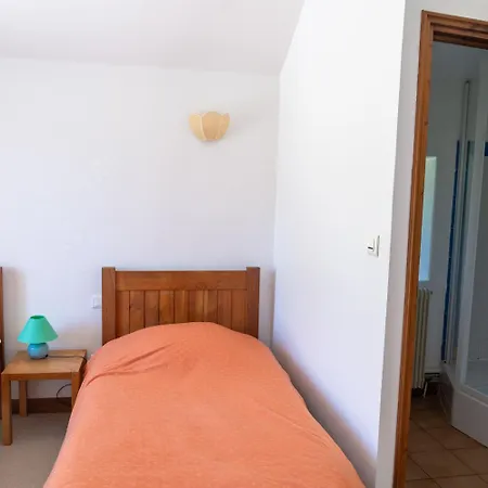 Holiday home La Cazelle 4/6 Personnes Du Presbytere *