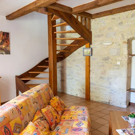 La Cazelle 4/6 Personnes Du Presbytere Holiday home Saint-Georges-de-Levejac